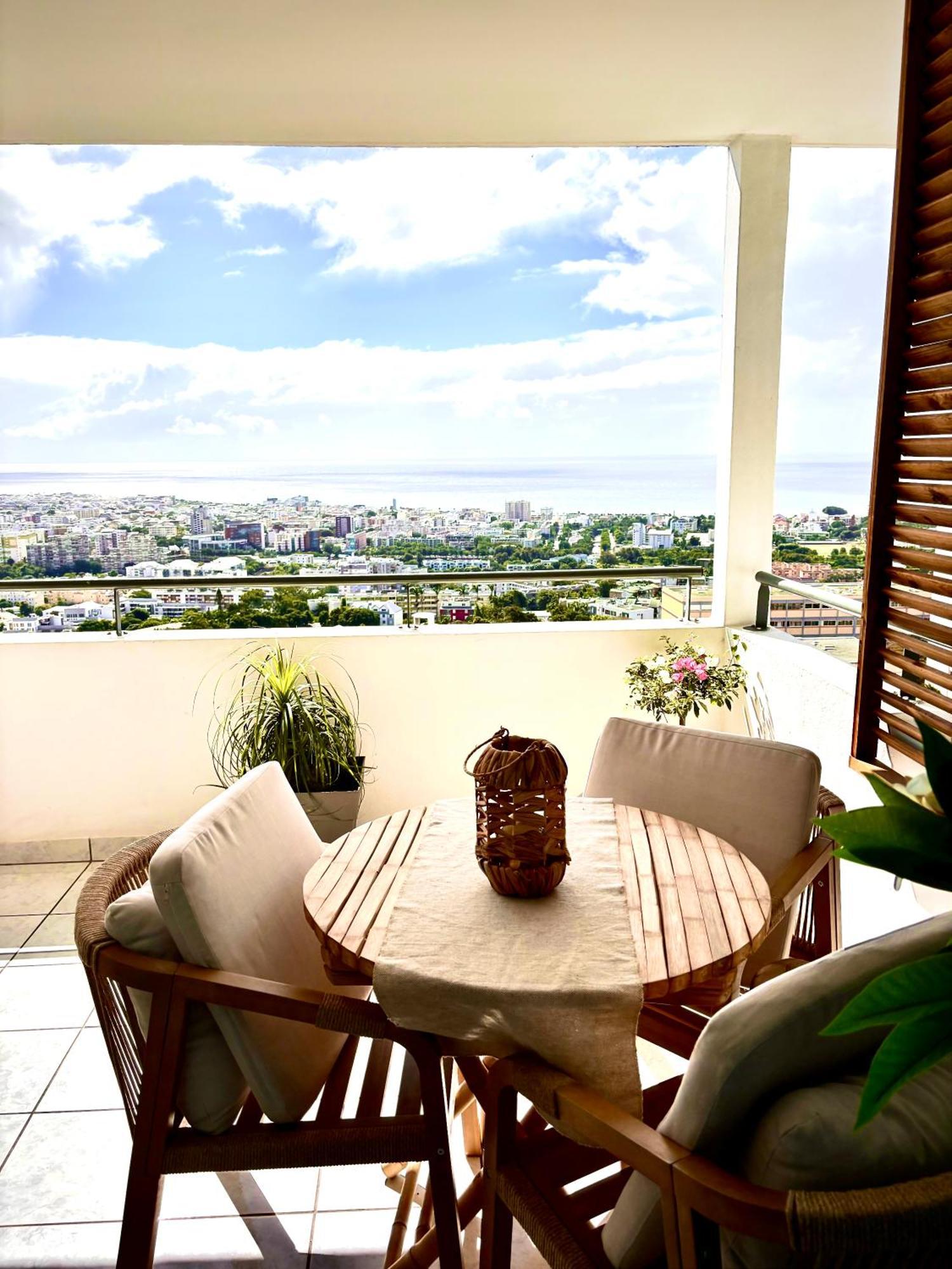 Appartement Perle Insulaire à Saint-Denis Extérieur photo